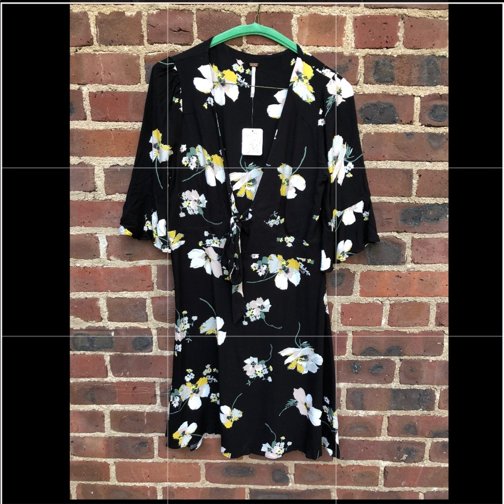 Free people tie front dress size 4 NWT